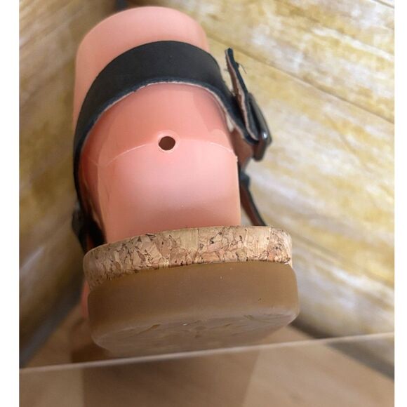 UGG AIDEN ll BLACK LEATHER T-STRAP ADJUSTABLE CASUAL EVERYDAY WEAR SANDALS - Picture 4 of 6